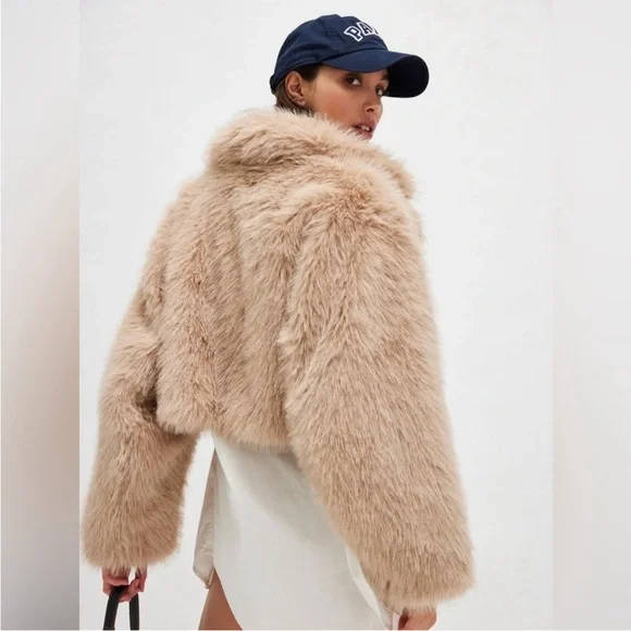 NEW! Free People Paris Cropped Faux Fur Jacket Size Large - Picture 3 of 12